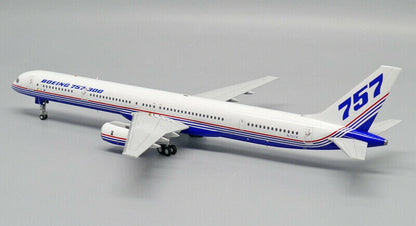 1:200 28CM JC Wings BOEING 757-300 Passenger Airplane Diecast Aircraft Model
