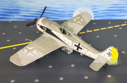 FLOZ Germany 1945 Focke-Wulf FW 190A-8 1/72 DIECAST MODEL AIRCRAFT