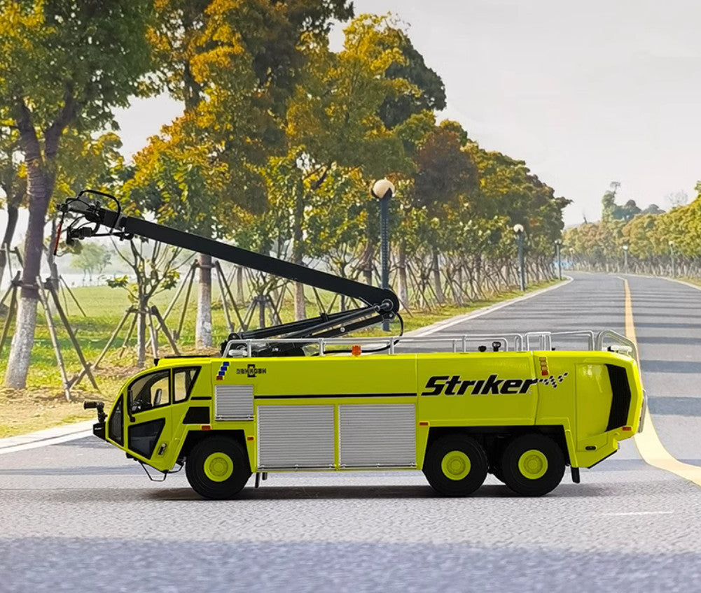 1:50 27CM Striker 3000 Airport Fire Engine Truck Construct Machine Diecast Model