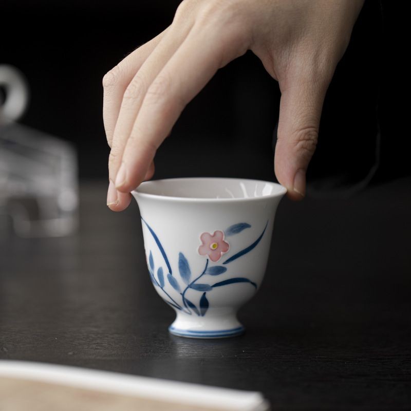 Hand Drawn Small Flowers White Porcelain High Foot Cup Personal Tea Single Cup