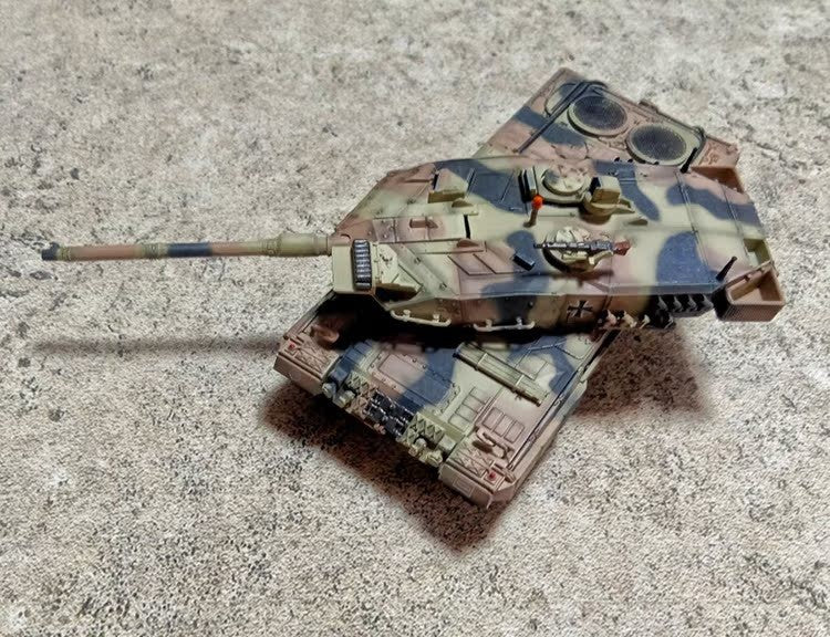 1:72 Panzerkampf leopard 2A6 German Main Battle Tanks Plastic Diecast Model