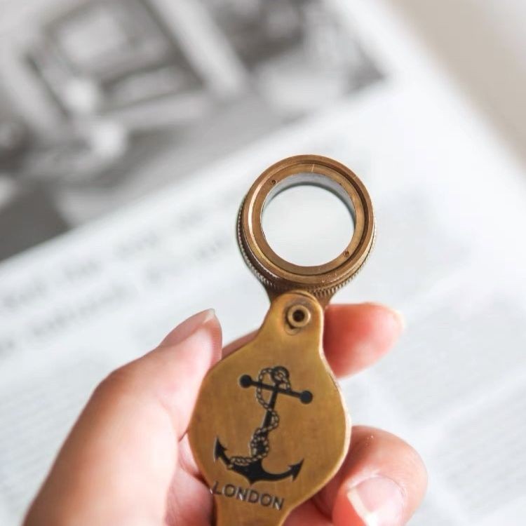 Light Luxury Brass Folding Magnifying Glass 14cm Portable Keychain Reading Lens