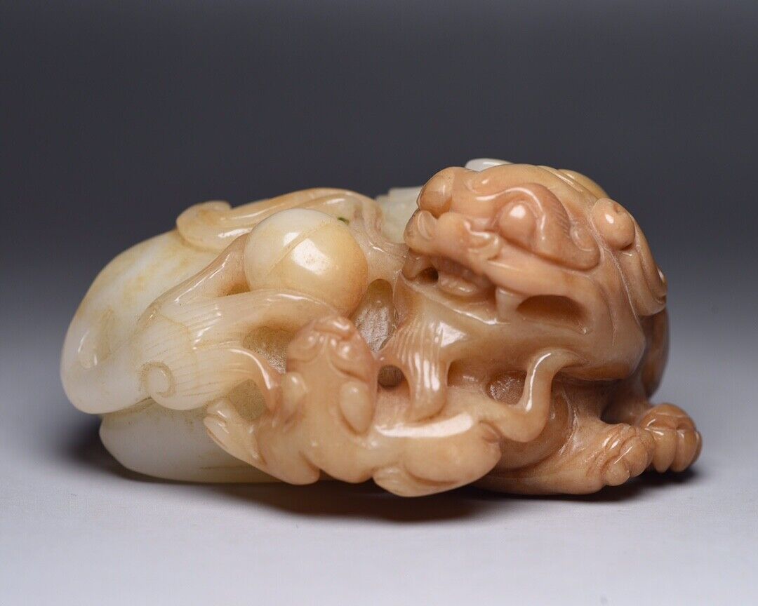 Chinese Old Natural Jade Hand Carved Hetian Jade Beast Figurine Statue Decor Art