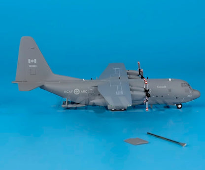 1:200 GeminiJets RCAF Lockheed C-130H Hercules Airplane Diecast Aircraft Model