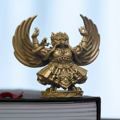 Garuda Dhwaja Ornaments Handmade Brass Buddha Statue Zen Tea Space Decorations