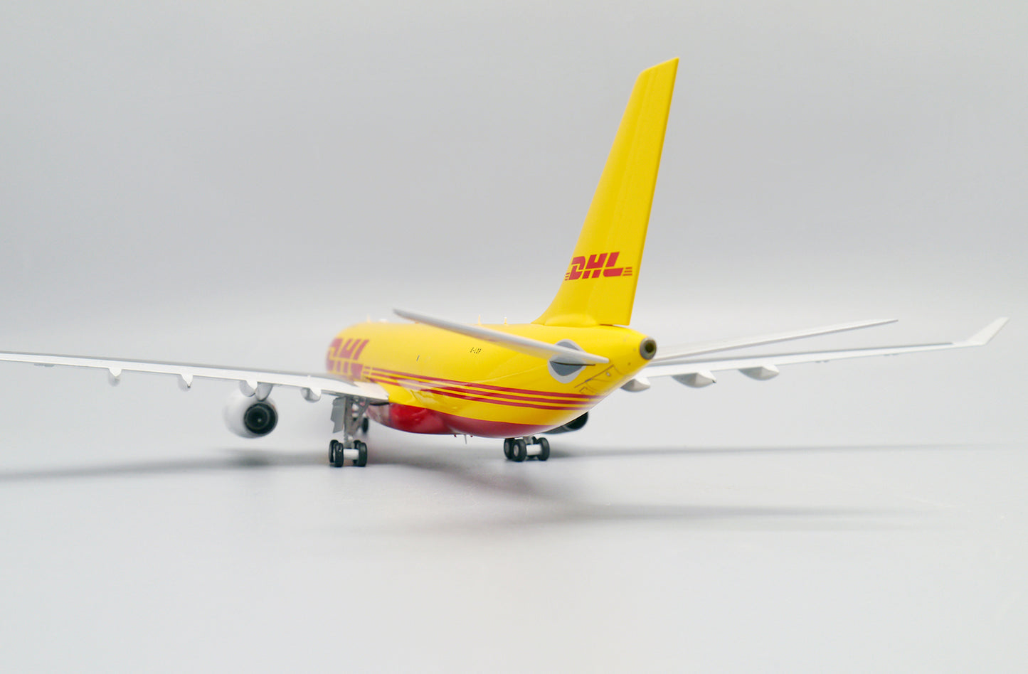 1:200 30CM JC Wings DHL A330-200F Airfreighter Airplane Diecast Aircraft Model