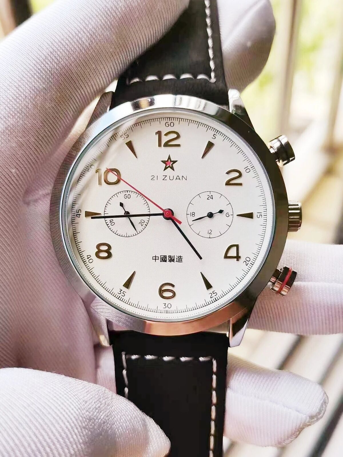 New Tough Guy Style Chronograph Personality 5-Pin Display Retro Sports Men Watch