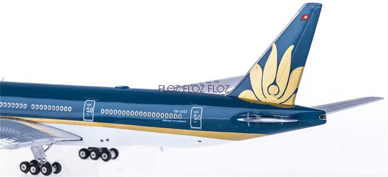 Phoenix Vietnam Airlines for Boeing B777-200ER VN-A143 1:400 Aircraft Model