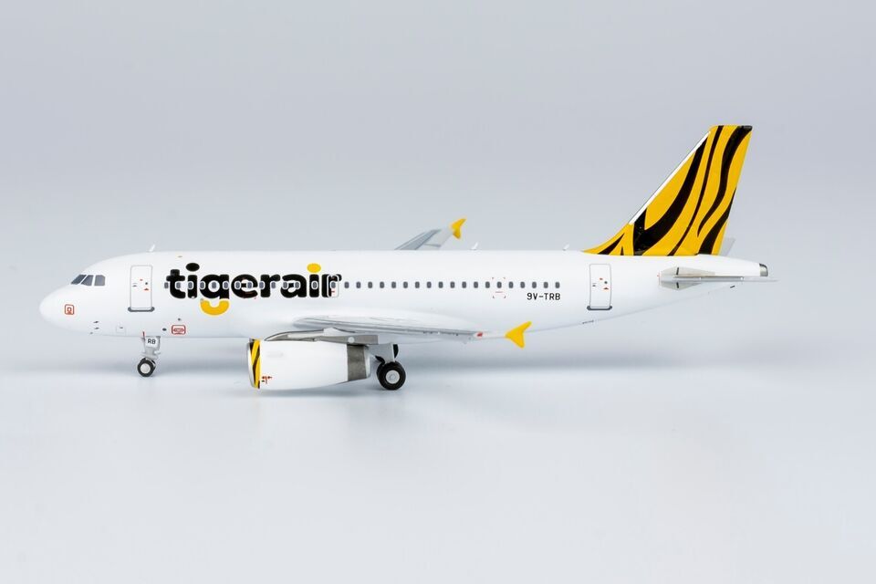 1:400 NG Model Tigerair AIRBUS A319 Passenger Airplane Diecast Aircraft Model