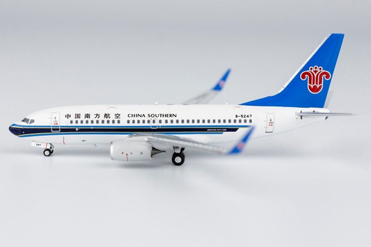 1:400 NG Model CHINA SOUTHERN BOEING 737-700 Passenger Airplane Diecast Model