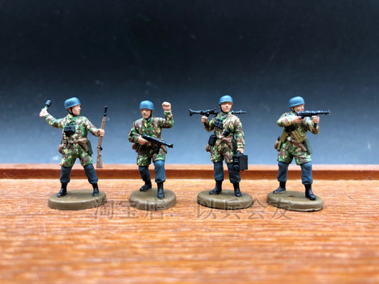 1/72 4Pcs World War II German Parachute Soldier Model