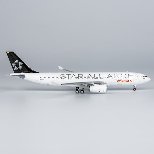1:400 NG Model Avianca AIRBUS A330-200 Passenger Airplane Diecast Aircraft Model