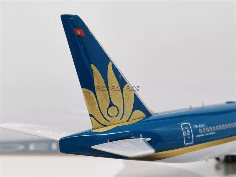 Phoenix Vietnam Airlines for Boeing B777-200ER VN-A143 1:400 Aircraft Model