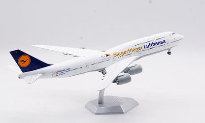 1:200 SQ Wings Lufthansa Boeing 747-8 D-ABYK Passenger Airplane Diecast Model