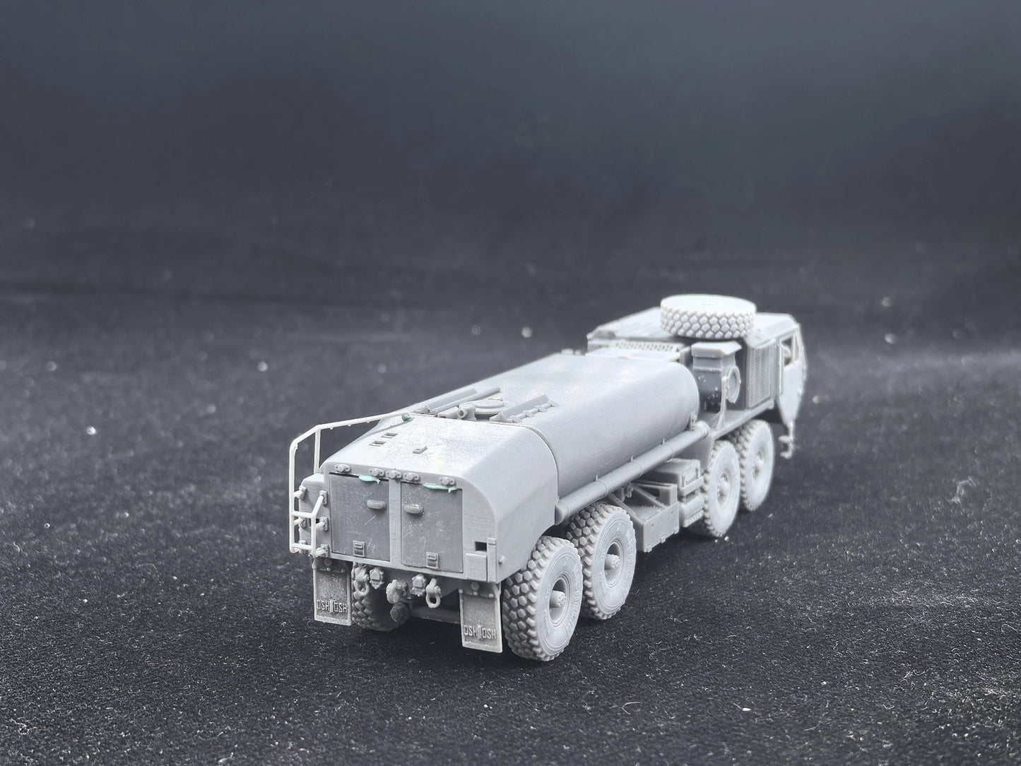 1/72/87/144 US Army OSHKOSH M978 A4 Oiltank Truck Unpainted Model Kit 3D Printed