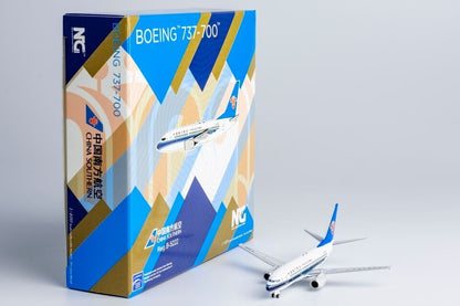 1:400 NG Model CHINA SOUTHERN BOEING 737-700 Passenger Airplane Diecast Model