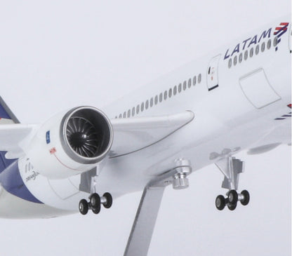 1:130 43CM LATAM BOEING 787 Airplane Landing Gear Resin Aircraft Plane Model