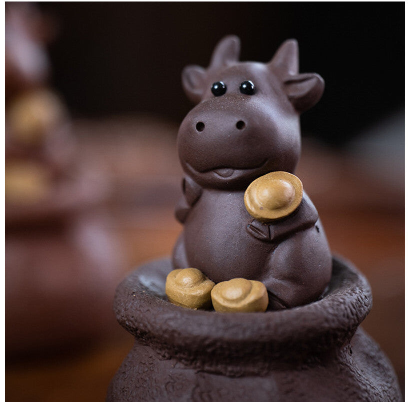Chinese Yixing Handmade Sculpture Purple Clay Tea Pet Lucky Cartoon Statue