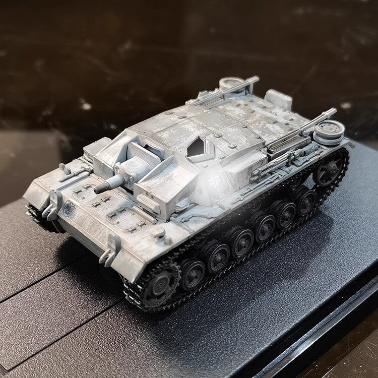 ARTISAN 1/72 III Assault Cannon World Of Tanks Snow Painted Ornament Model