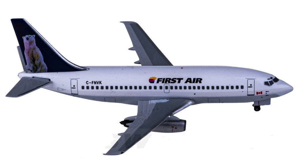 1:400 AeroClassics FIRST AIR BOEING 737-200 Passenger Airplane Diecast Model