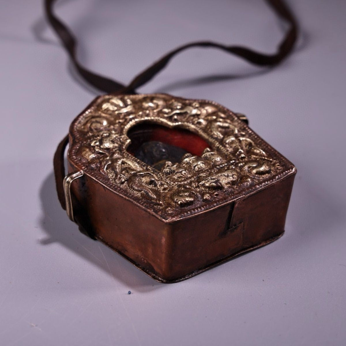 Tibetan Old Pure Copper Handmade Gau Box Antique Tibetan Buddhist Collectible