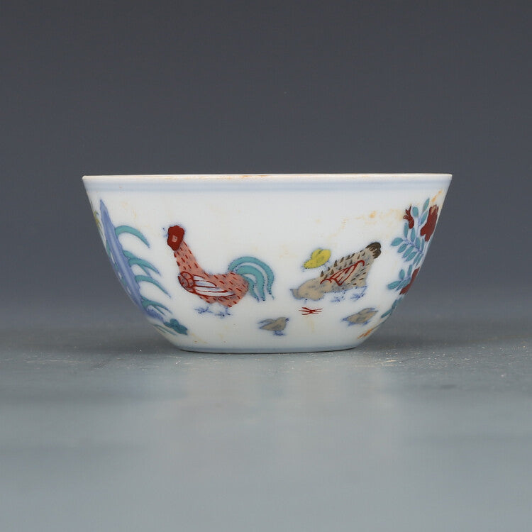 3.1" Chinese Ming Doucai Contrasting Colors Porcelain Animal Cock Rooster Cup