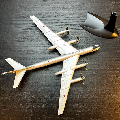 1: 200 Russian Soviet Union Figure 95 Bomber Tu95Ms Aircraft Model Alloy