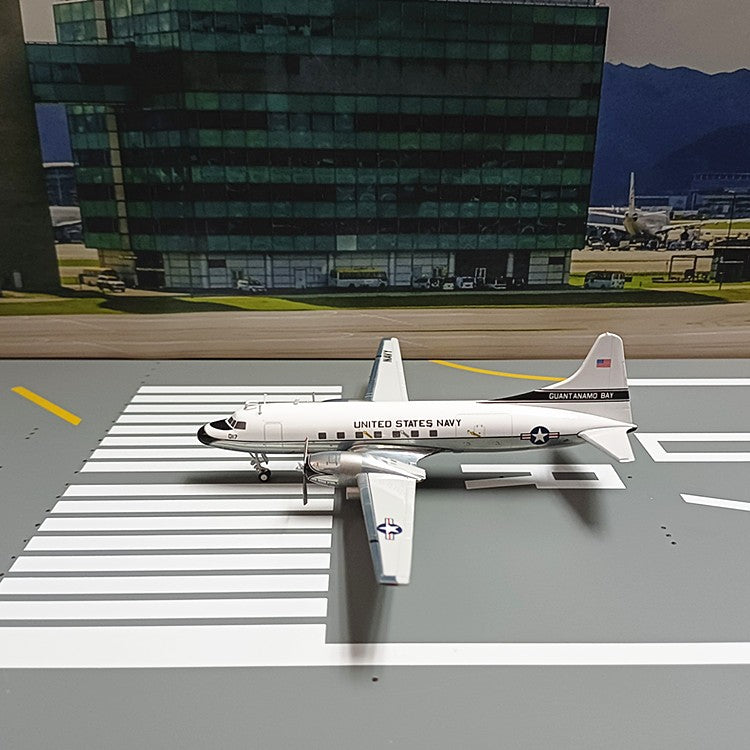 1:200 Geminijets U.S. Navy Convair CV-240 Passenger Airplane Diecast Model
