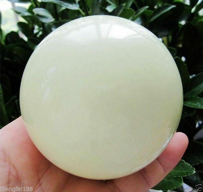 80mm Green Glow White Jade Stone Glow In The Dark Stone Ball