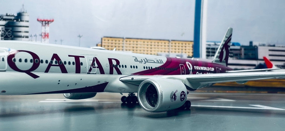 1:400 Phoenix QATAR BOEING 777-200LR Passenger Airplane Diecast Aircraft Model