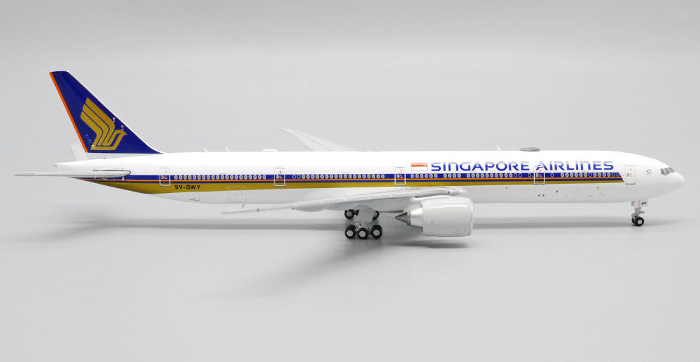 1:400 JC Wings SINGAPORE AIRLINES BOEING 777-300 Passenger Plane Diecast Model