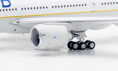 1:200 32CM InFlight UNITED BOEING 777-200 Passenger Airplane Diecast Plane Model