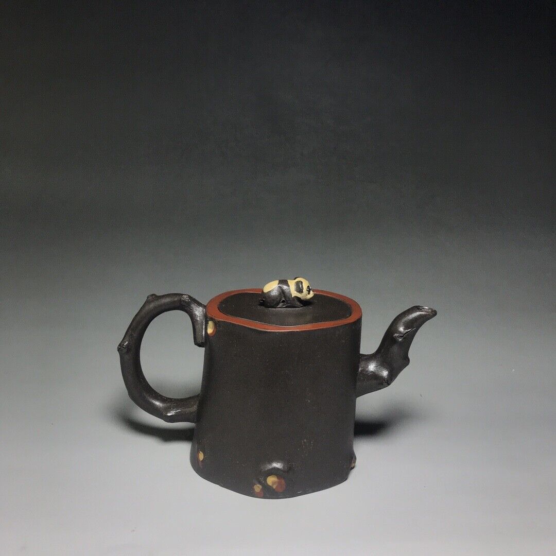 Chinese Yixing Zisha Clay Handmade Exquisite Teapot（熊猫壶 底款：蒋蓉）