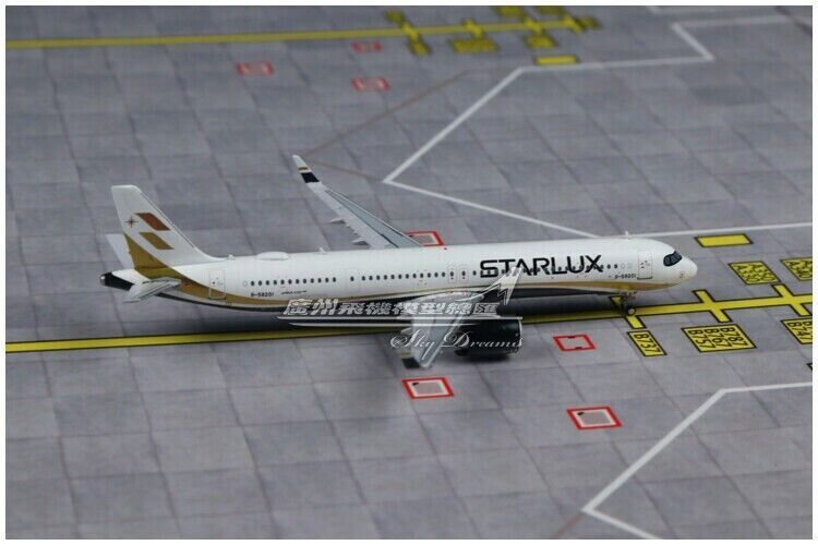 1:400 JC Wings STARLUX AIRBUS A321neo Passenger Airplane Diecast Aircraft Model
