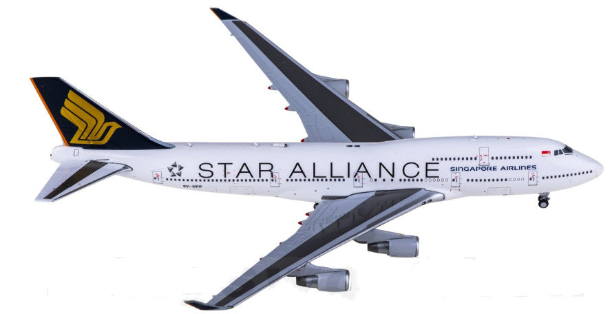 1:400 JC Wings Singapore Airlines B747-400 Airplane Diecast Aircraft Model