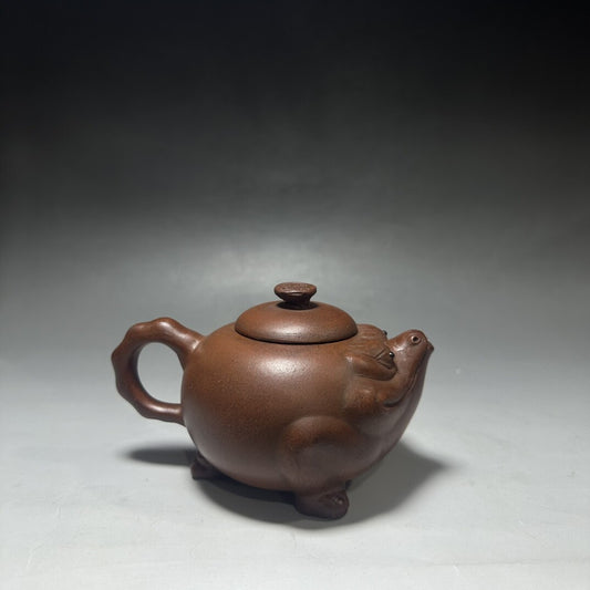 Collection Chinese Yixing Clay Exquisite Toad Statue Zisha Teapot Tea Set