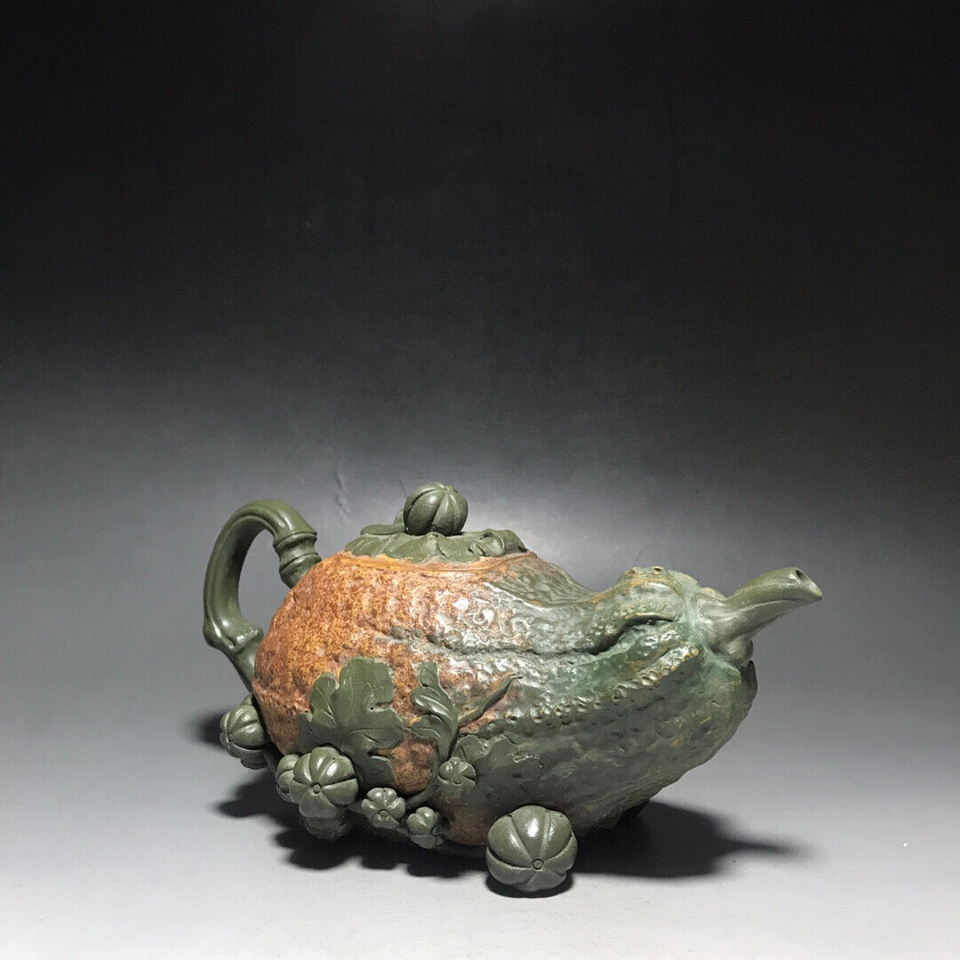 Chinese Yixing Zisha Clay Handmade Exquisite Teapot（瓜瓜来财 底款：王寅仙）