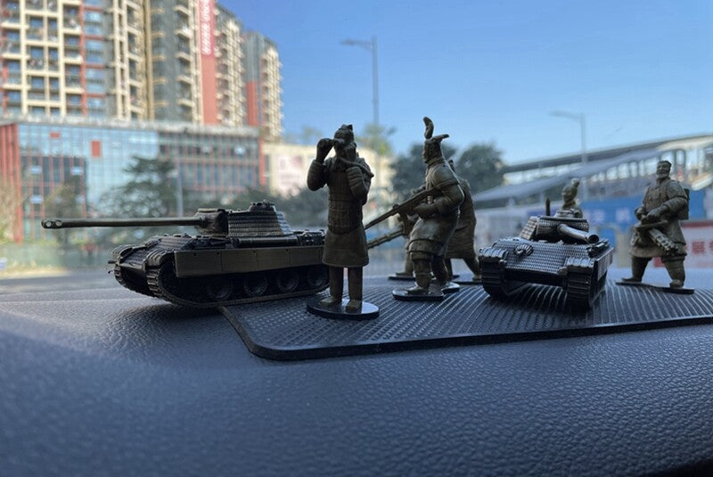 1:72 WW II Germany Panther Ausf.G Heavy Tank Model All-metal Silver
