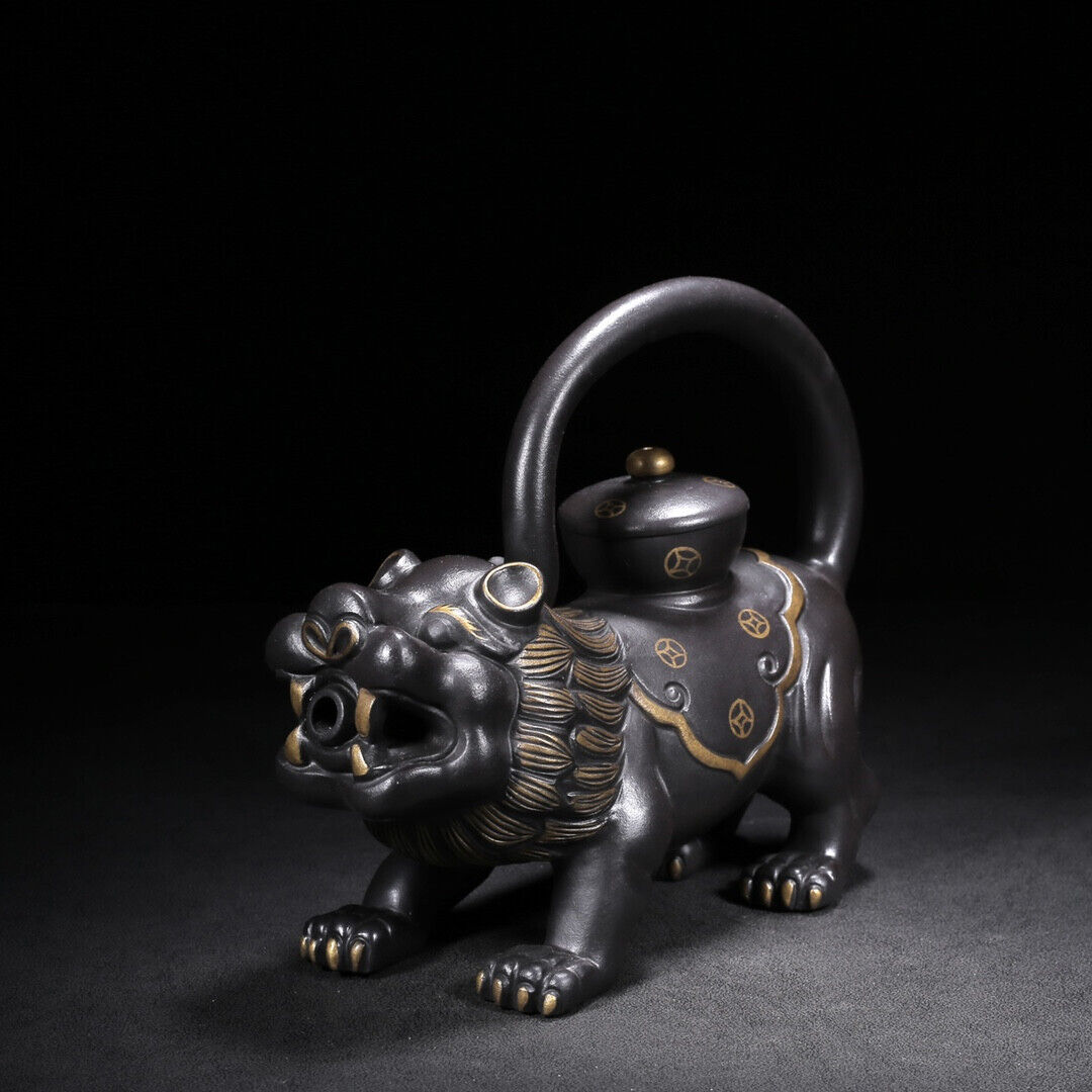 Chinese Yixing Zisha Clay Handmade Exquisite Teapot （雄狮 底款：陈鸣远）