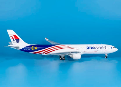1:200 32CM JC Wings Malaysia Airlines AIRBUS A330-300 Airplane Diecast Model
