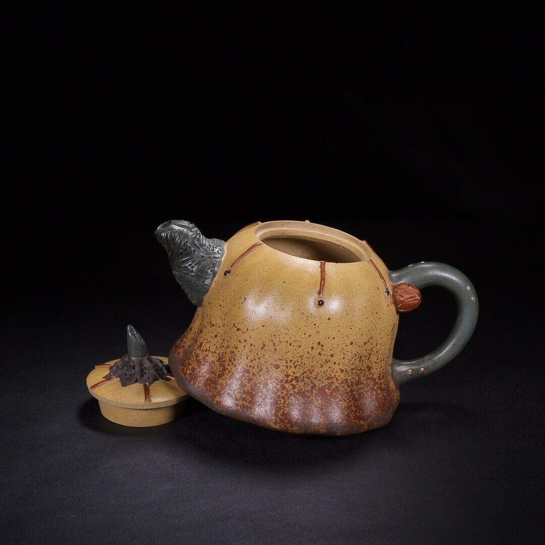 l-0Chinese Yixing Zisha Clay Handmade Exquisite Teapot （莲趣 底款：蒋蓉）