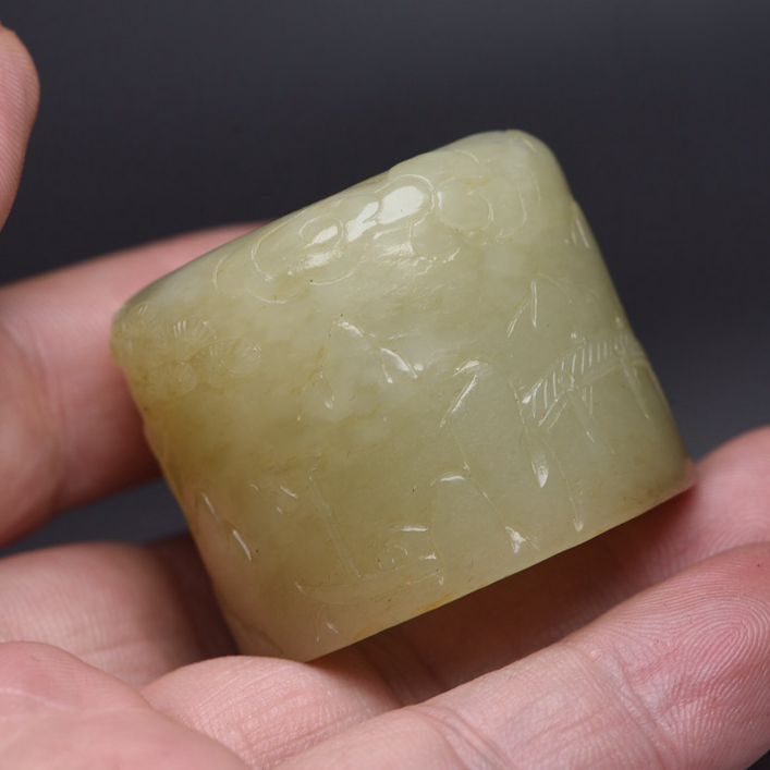 Chinese Natural Hetian Jade Carved Unique Sculpture Collector Thumb Ring Jewelry