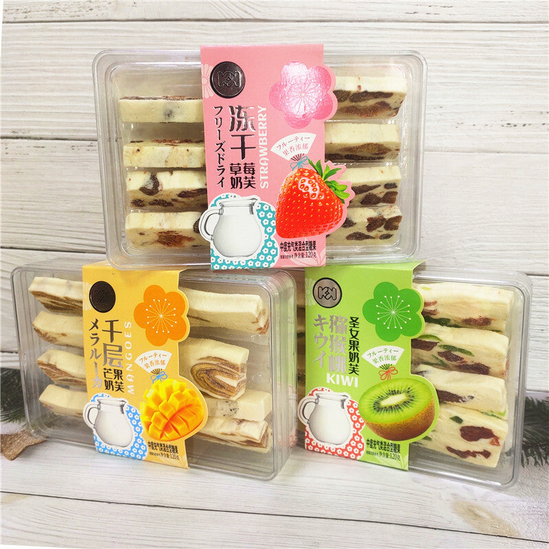 120g Thousand Layer Mango Milk Cake Freeze-Dried Strawberry Snowflake Snacks