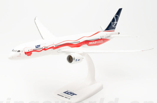 1:200 32CM Herpa LOT BOEING 787-9 Passenger Airplane ABS Plastic Aircraft Model