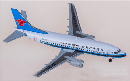 1:400 Undefined Collectibles Boeing 737-500 Passenger Airplane Diecast Model
