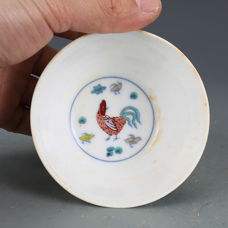 3.1" Chinese Ming Doucai Contrasting Colors Porcelain Animal Cock Rooster Cup