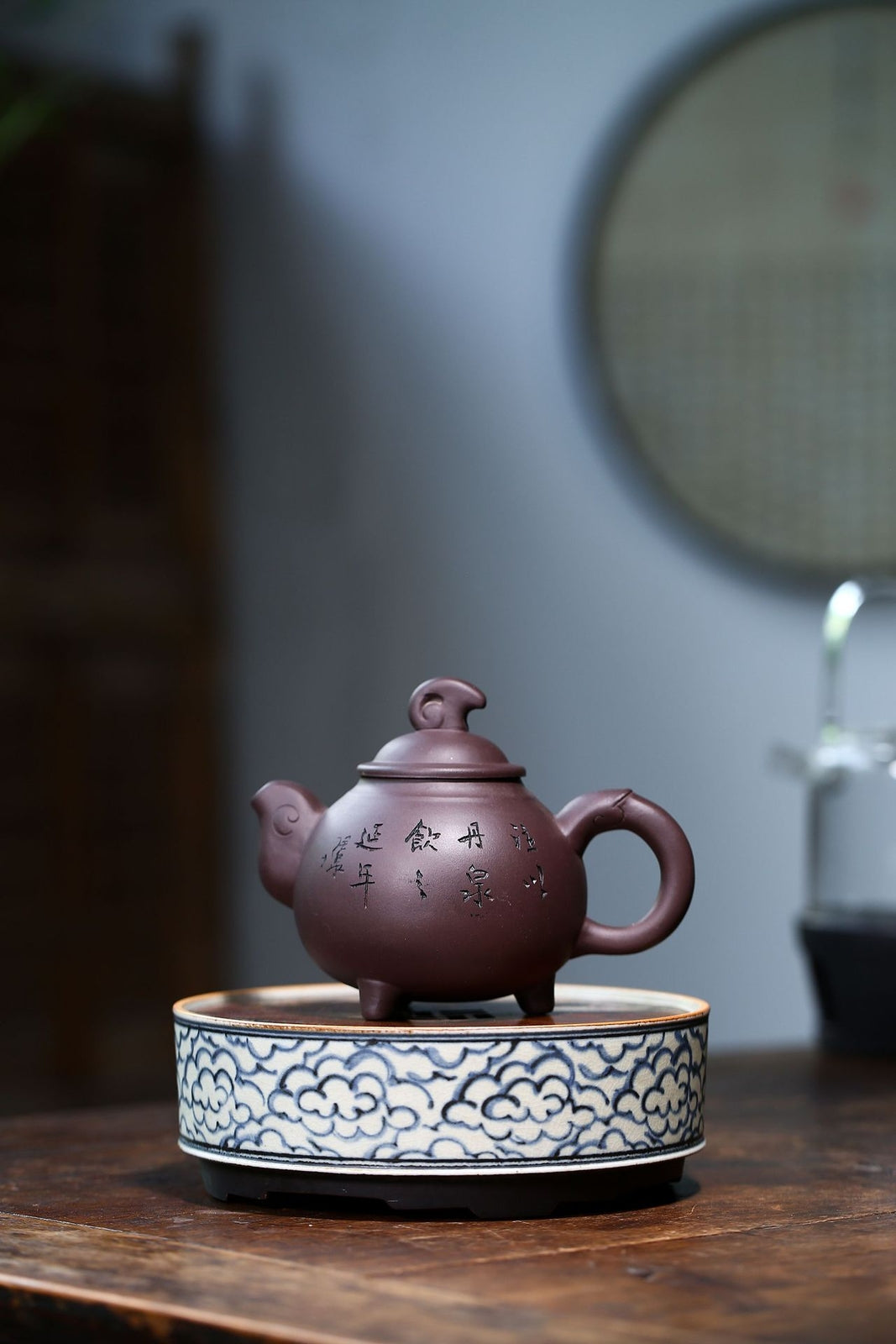China Yixing Zisha Pottery Purple Clay Handmade 350cc Tripodia Teapot 三阳开泰