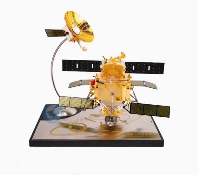 1:26 32CM Chang'e-6 Probe Lunar Rover Diecast Lunar Lander Model Collection