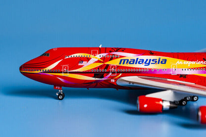 1:400 Phoenix Malaysia Airlines BOEING 747-400 Passenger Airplane Diecast Model
