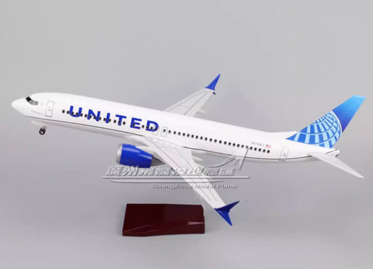 47CM 1:80 UNITED BOEING 737 MAX8 Passenger Airplane Landing gears Resin Model